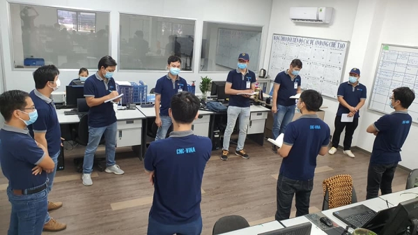 Đội ngũ nhân viên - Công Ty Cổ Phần ứng Dụng Công Nghệ & CNC Việt Nam